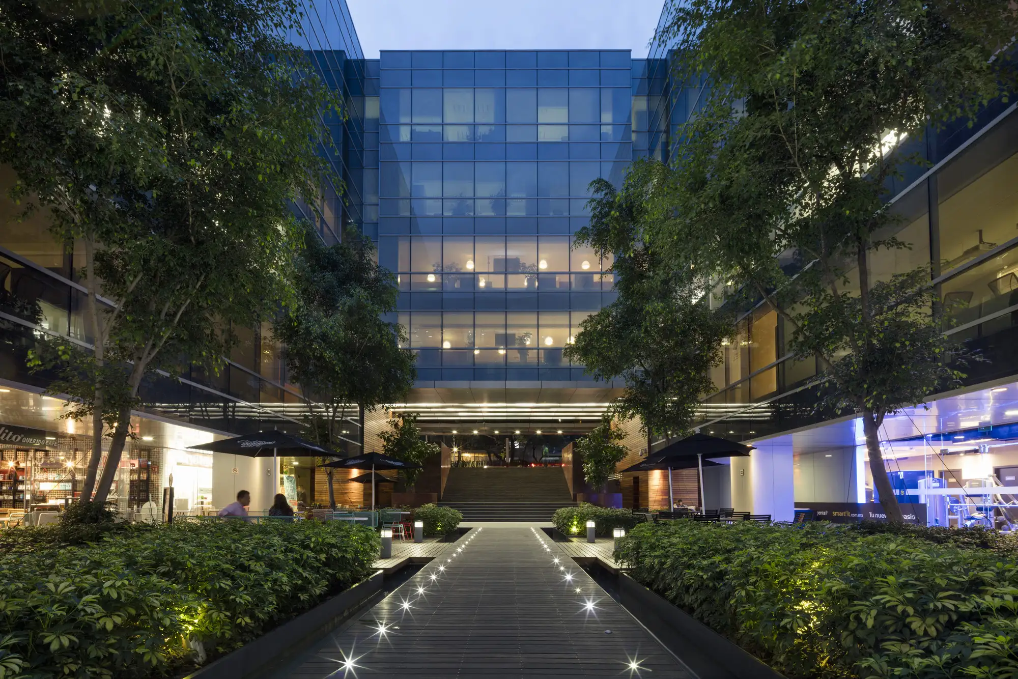Sumesgutner Dos Patiosm Mexico-City (MEX)