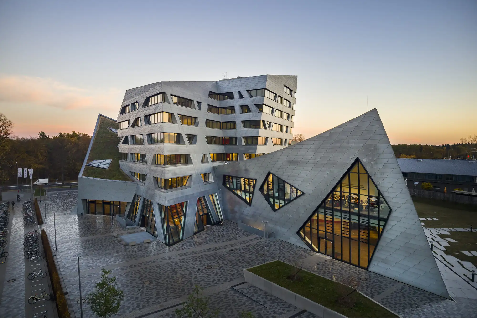 Sumesgutner Leuphana Universität Lüneburg (GER)