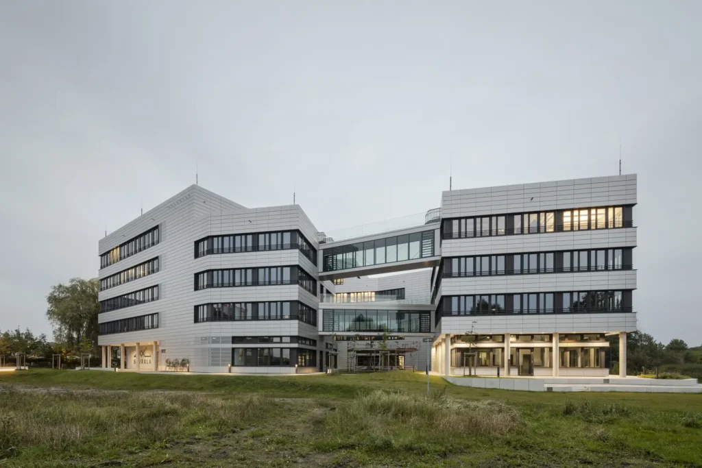 Sumesgutner Sky Campus Norderstedt (GER)