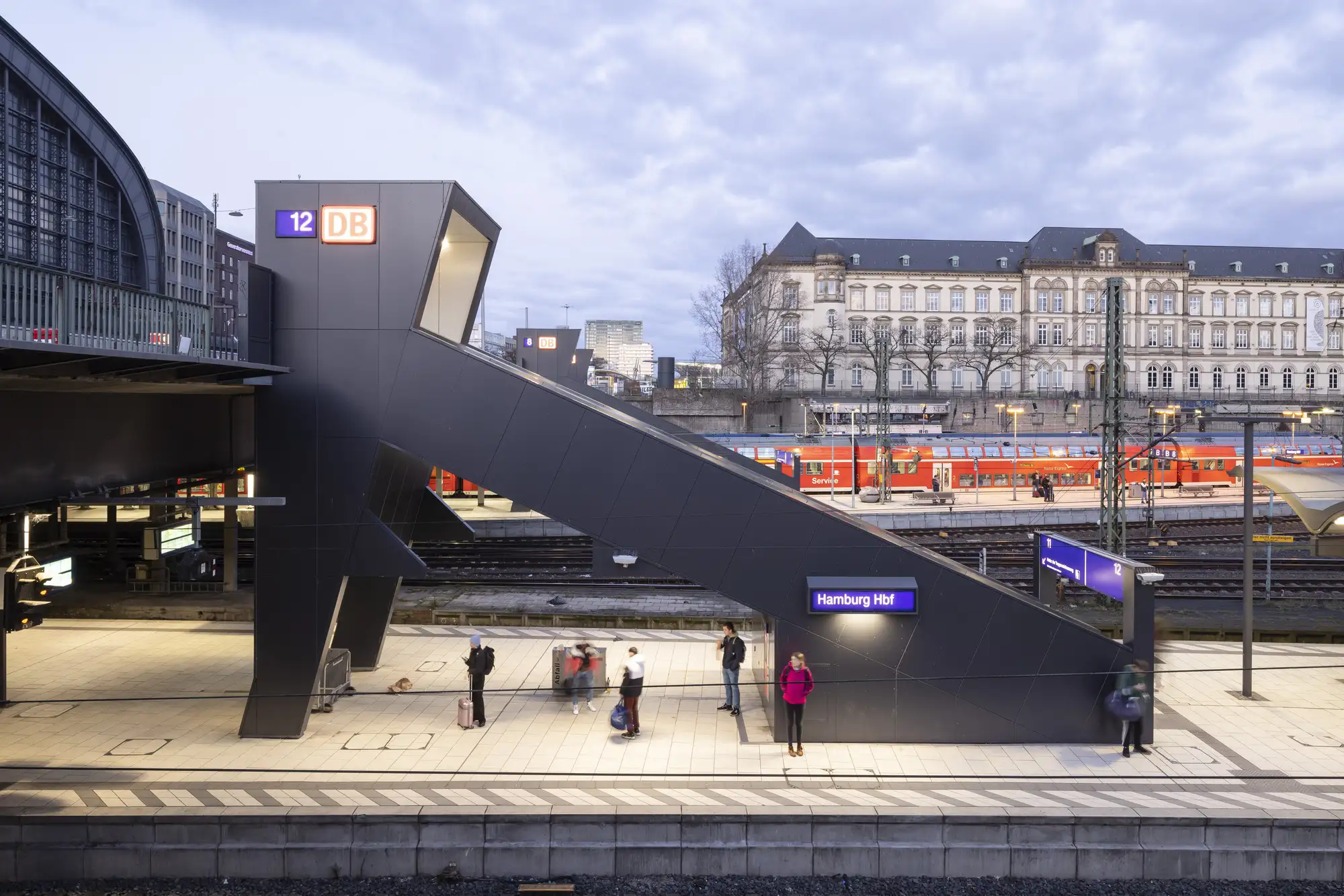 Sumesgutner Treppenanlage HBF Hamburg (DEU)